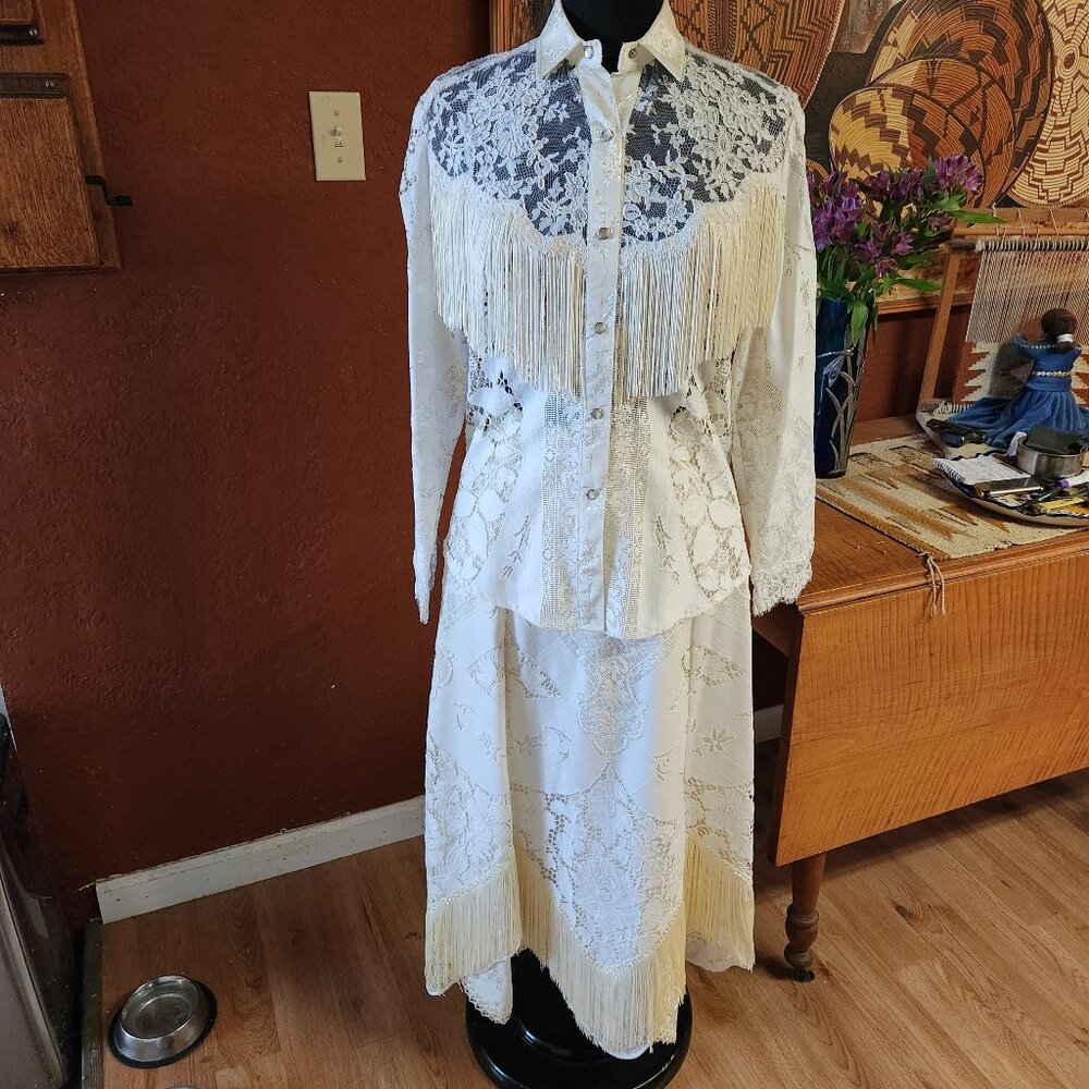 Martin McCrea size S White Western lace and Fringe pearl snaps Skirt and Blouse